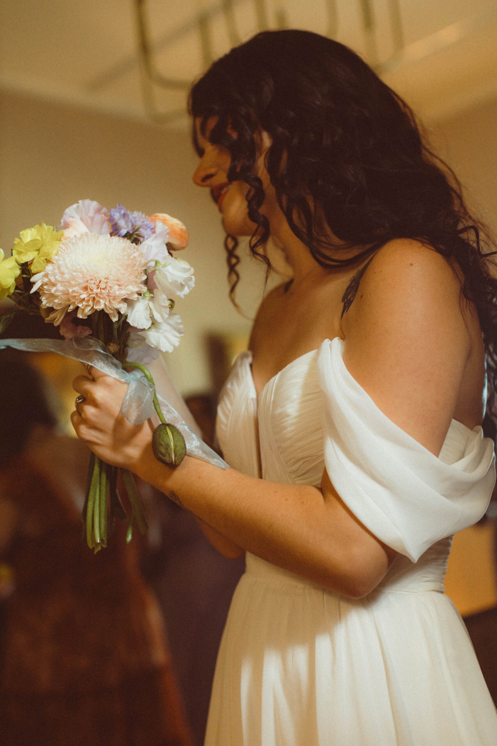 bride holding bouquet